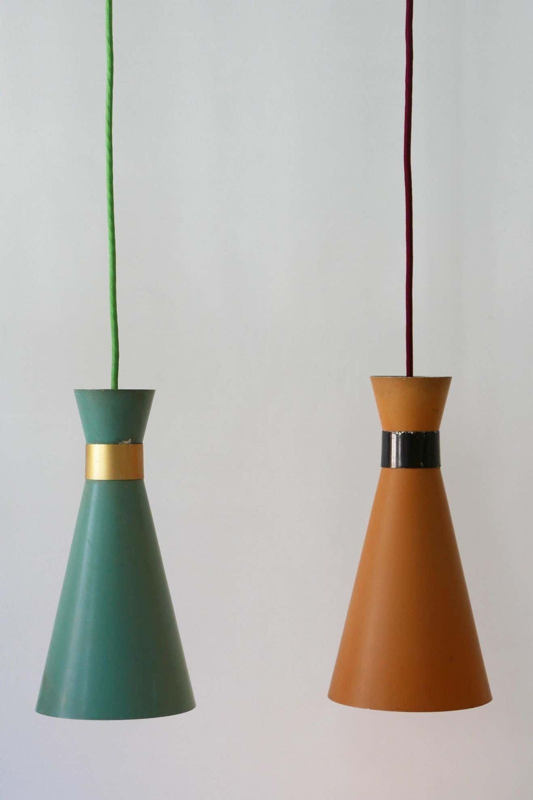 photo vinterior Set Of Two Mid Century Modern Diabolo Pendant Lamps By Bünte & Remmler, 1950s