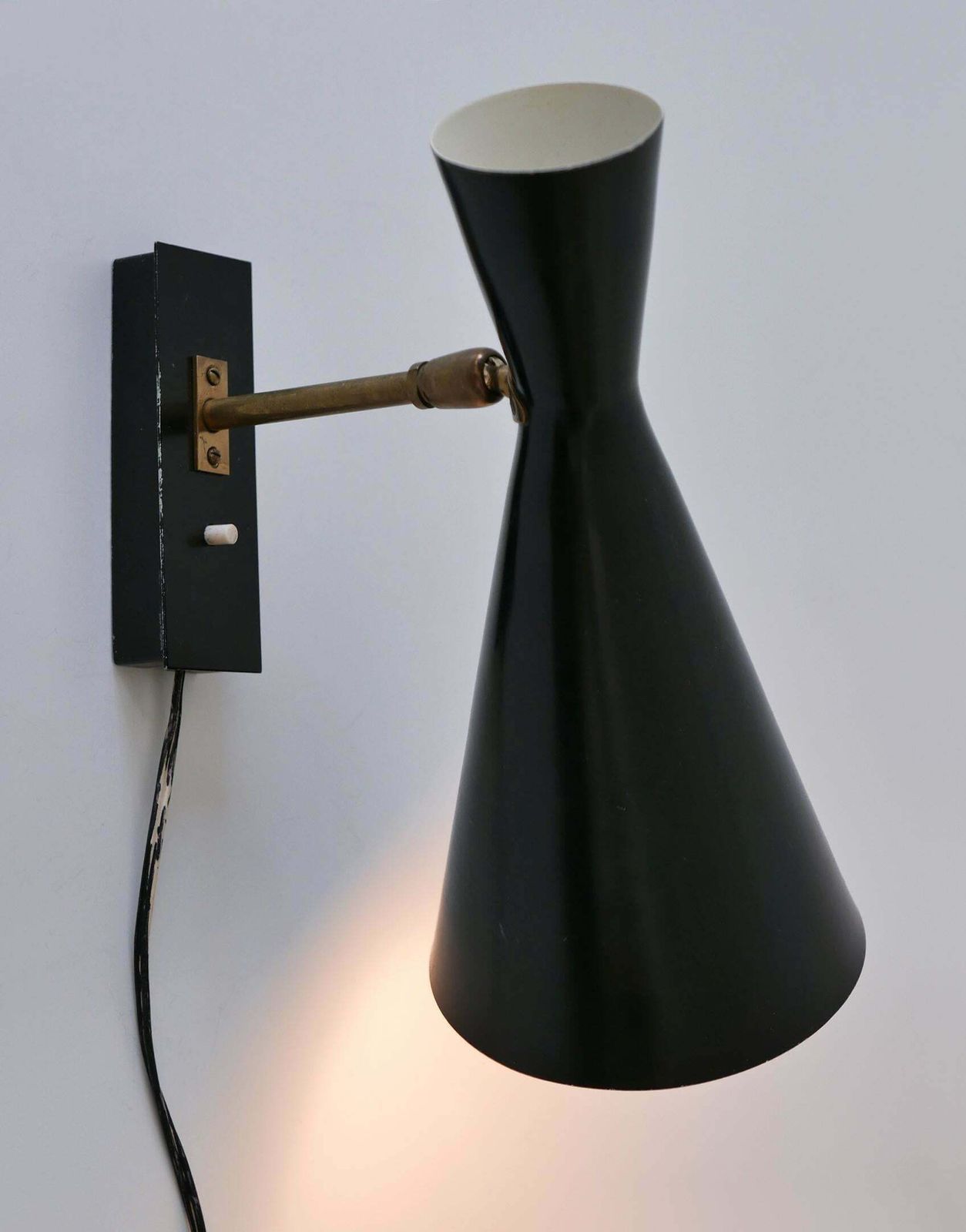 photo vintage Rare And Elegant Mid Century Modern Diabolo Sconce By Bag Turgi Switzerland 1950s