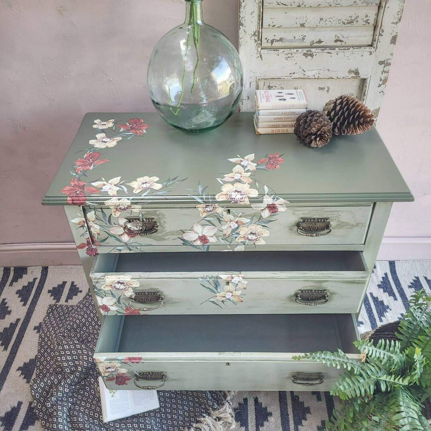 Commission Item Green Chest Of Drawers Hand Painted 3 Drawers Floral Design Bespoke photo vinterior