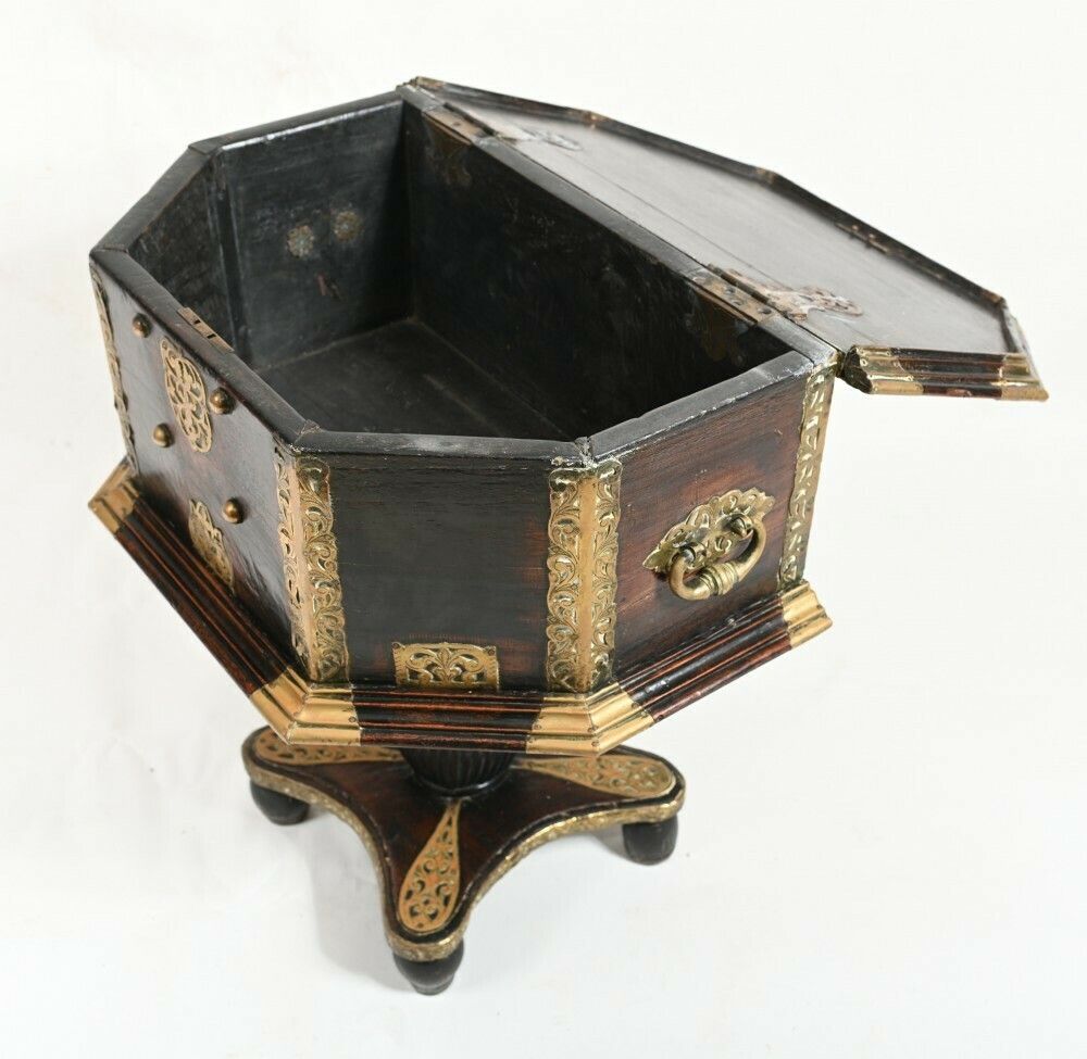 photo furniture Indian Dowry Chest Cabinet Hindhu Antiques Brass