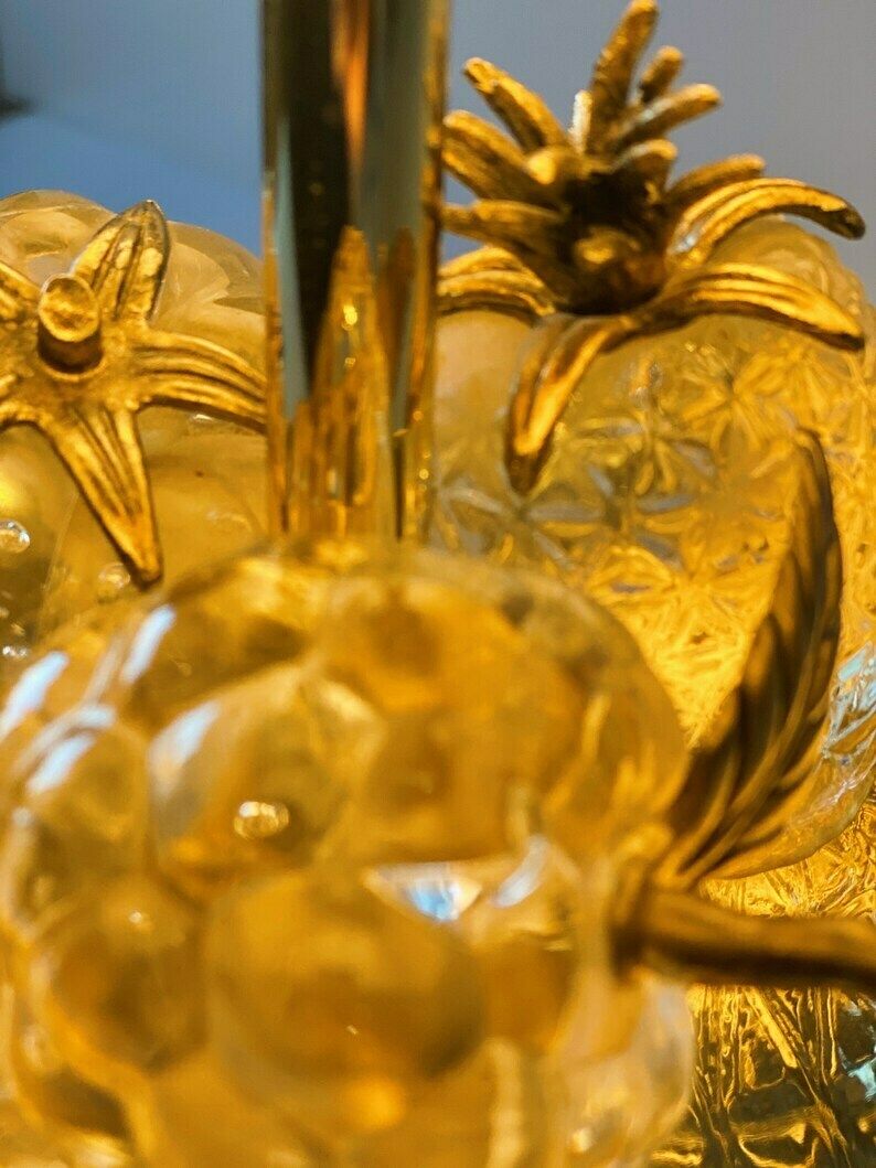 Hollywood Regency Tafellamp Met Kristallen Fruit En Messing Details, Jaren 1970 photo for sale