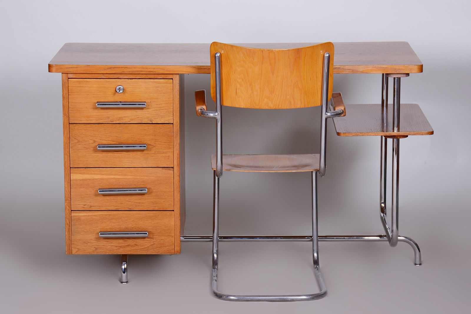 Restored Bauhaus Oak Writing Desk, Jindrich Halabala, Up Zavody, 1930s, Czechia photo vinterior