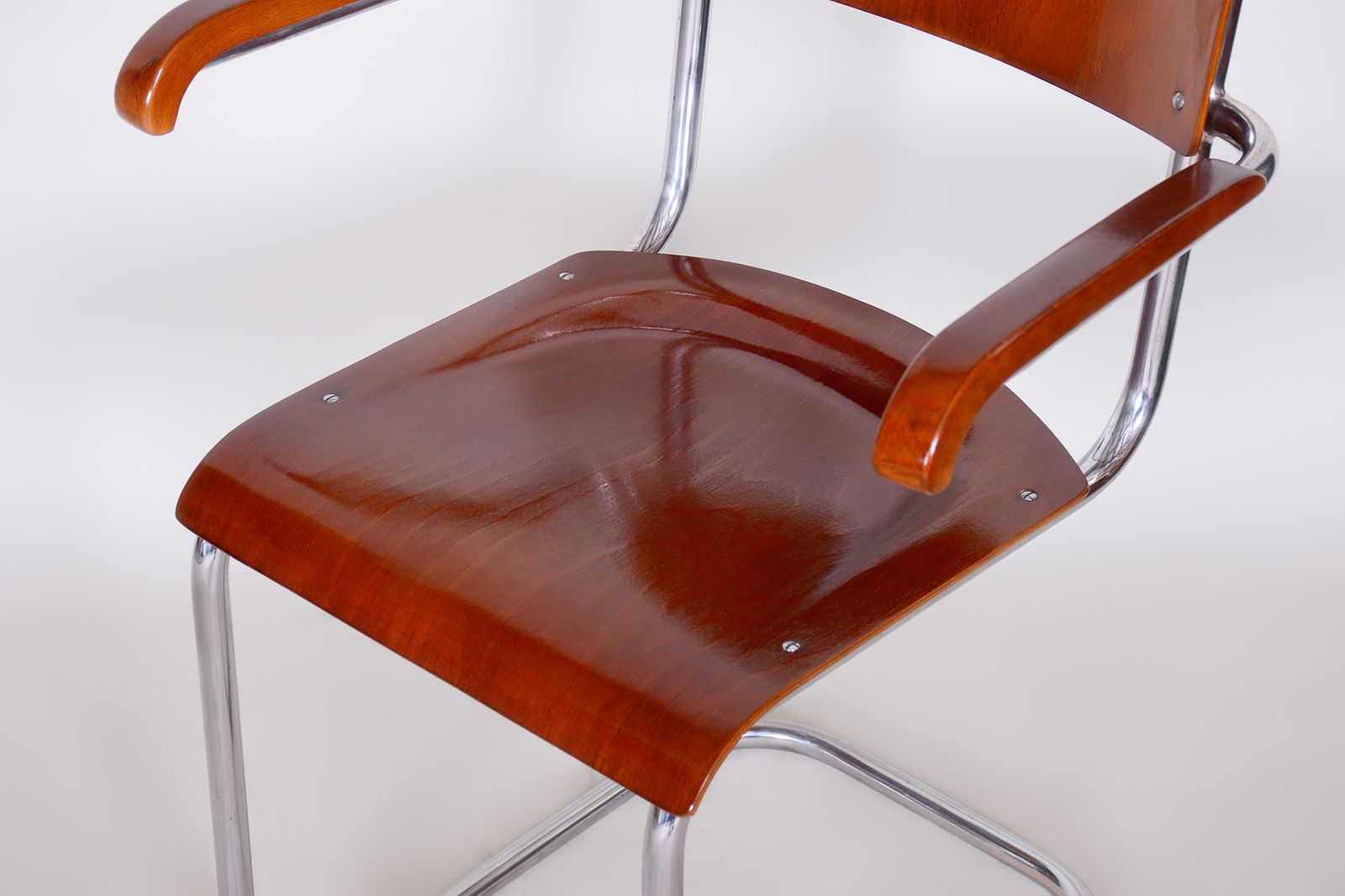 Set Of Two Restored Bauhaus Armchairs, Mart Stam, Beech Plywood, Germany, 1930s photo vinterior