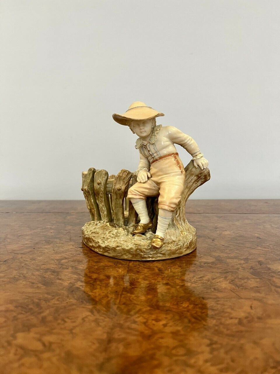 Fantastic Quality Antique Royal Worcester Figure With A Basket photo Home Decor