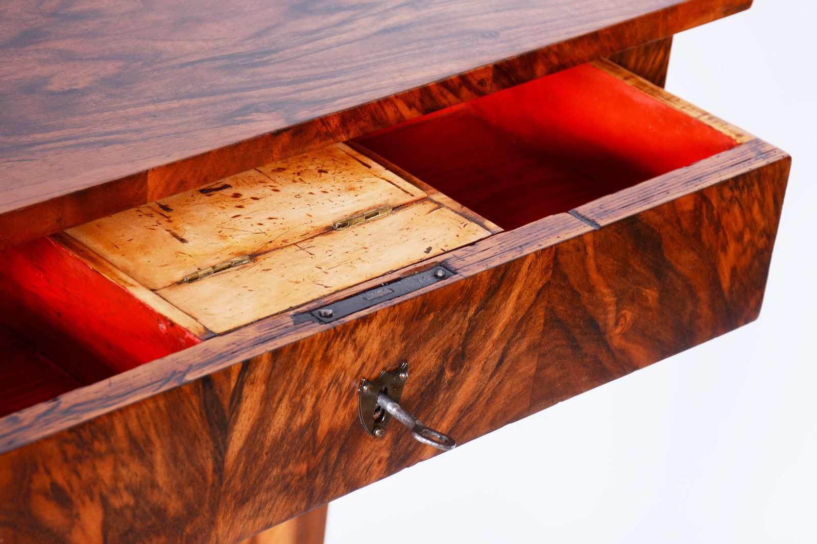 Small Biedermeier Side Table, Restored, Walnut, Austria, 1820s photo vinterior