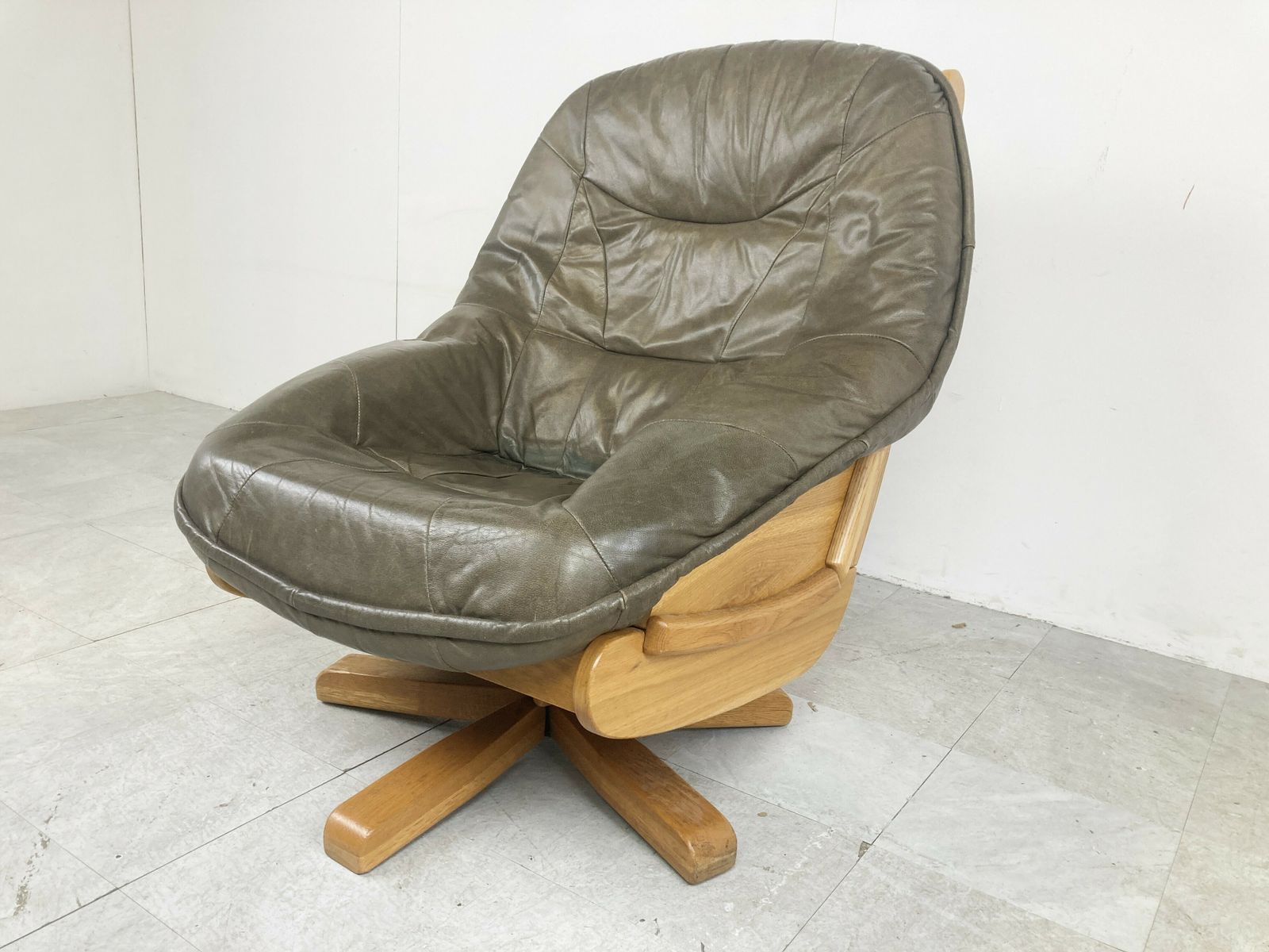 Brutalist Oak And Leather Swivel Chair, 1970s photo for sale