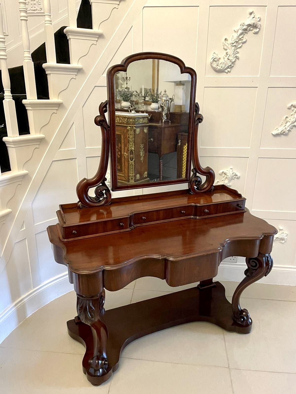 Quality 19th Century Antique Carved Mahogany Dressing Table