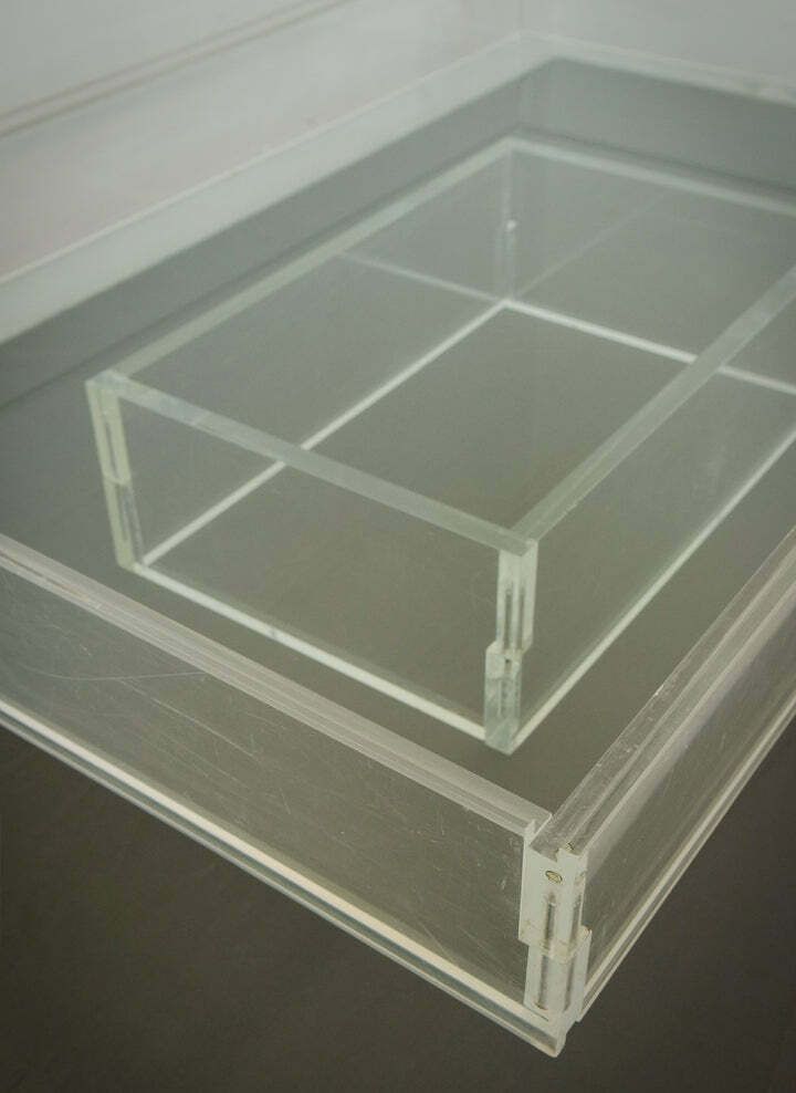 Grote Modernistische Salontafel Van Glas En Perspex, Jaren 1970. photo buy