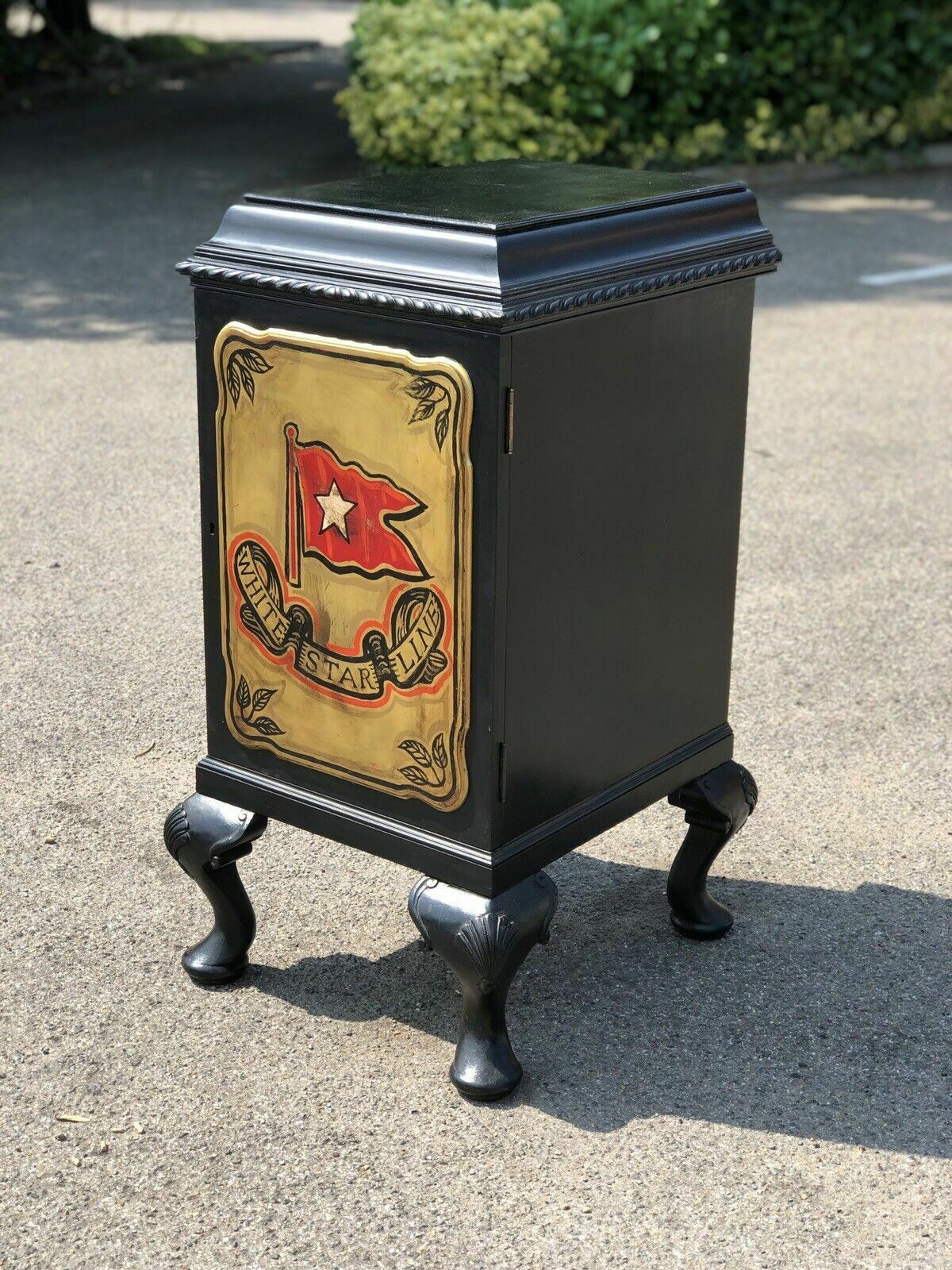 1195.0 Pair Of Edwardian Wine Celleratte Cabinets With White Star Line Decoration. photo