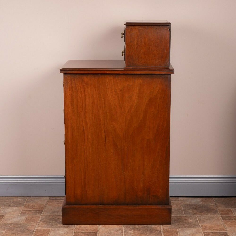 photo vinterior Good Quality Pair Of Edwardian Walnut Bedside Chests