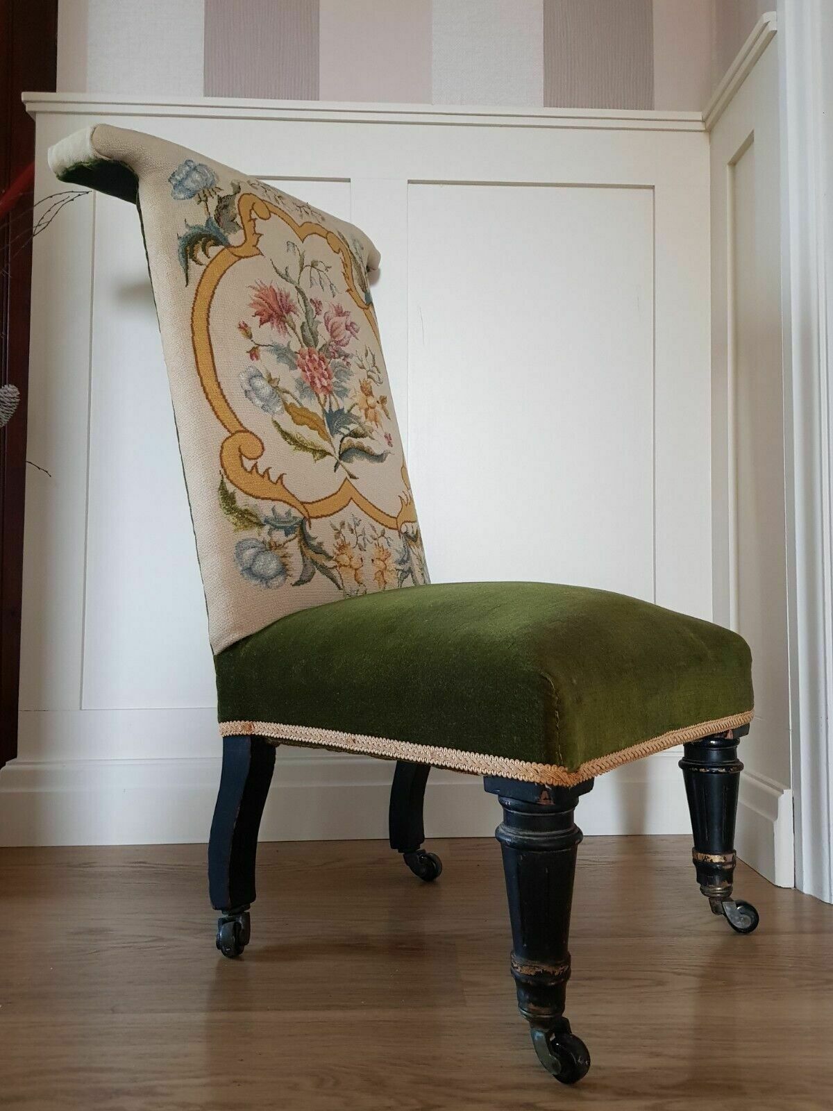 photo furniture Stunning Antique Prayer Side Chair In Velvet And Needlework Gillows Style