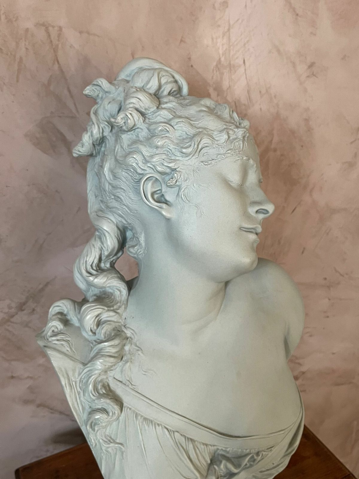 Art Bust Carrier Belleuse, 18th Century And Earlier photo