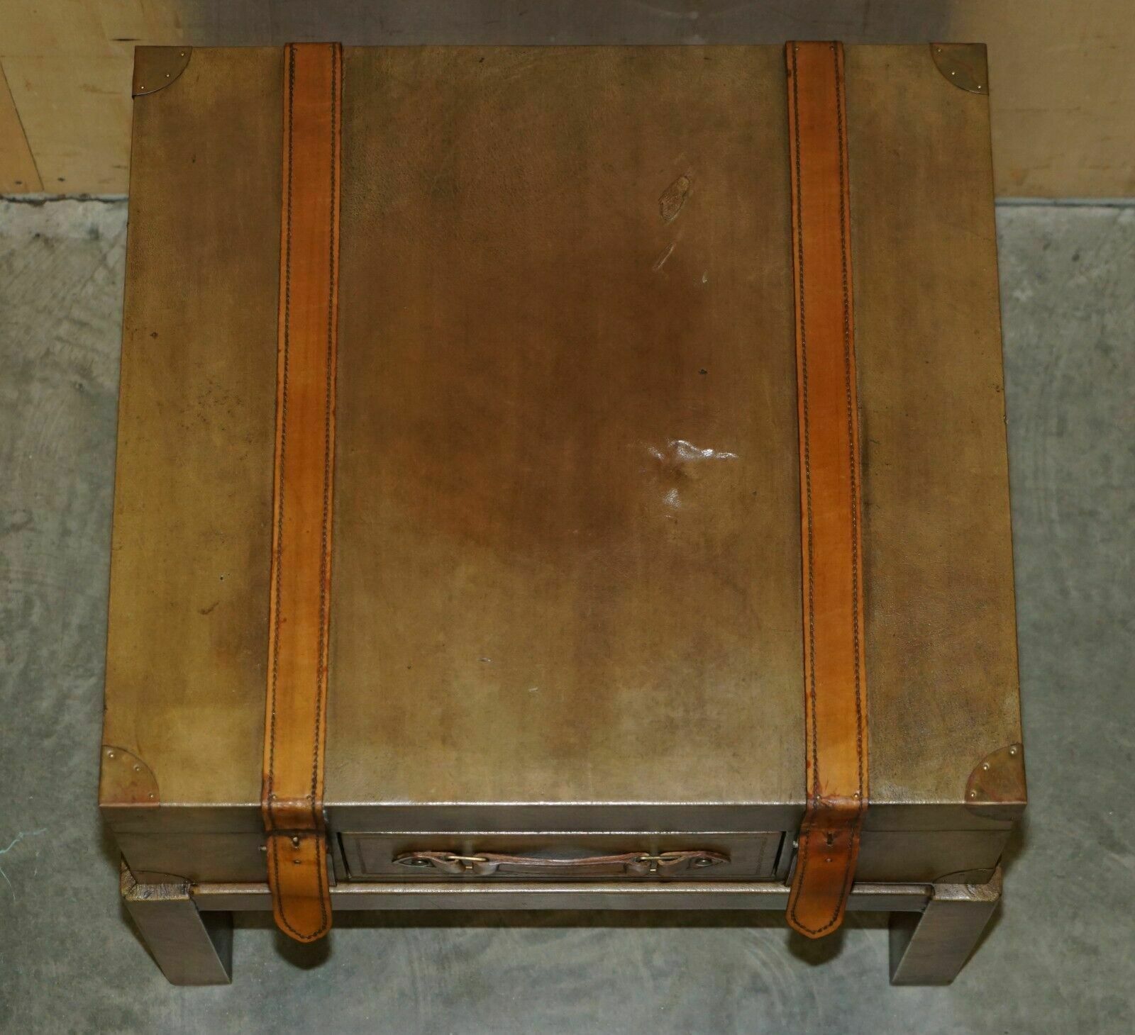 photo vinterior Brown Saddle Leather Suitcase Trunk Single Drawer Coffee Table Nice Decorative