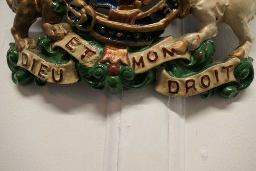 Wall Hanging Victorian Cast Iron Royal Coat Of Arms Shield Plaque photo for sale