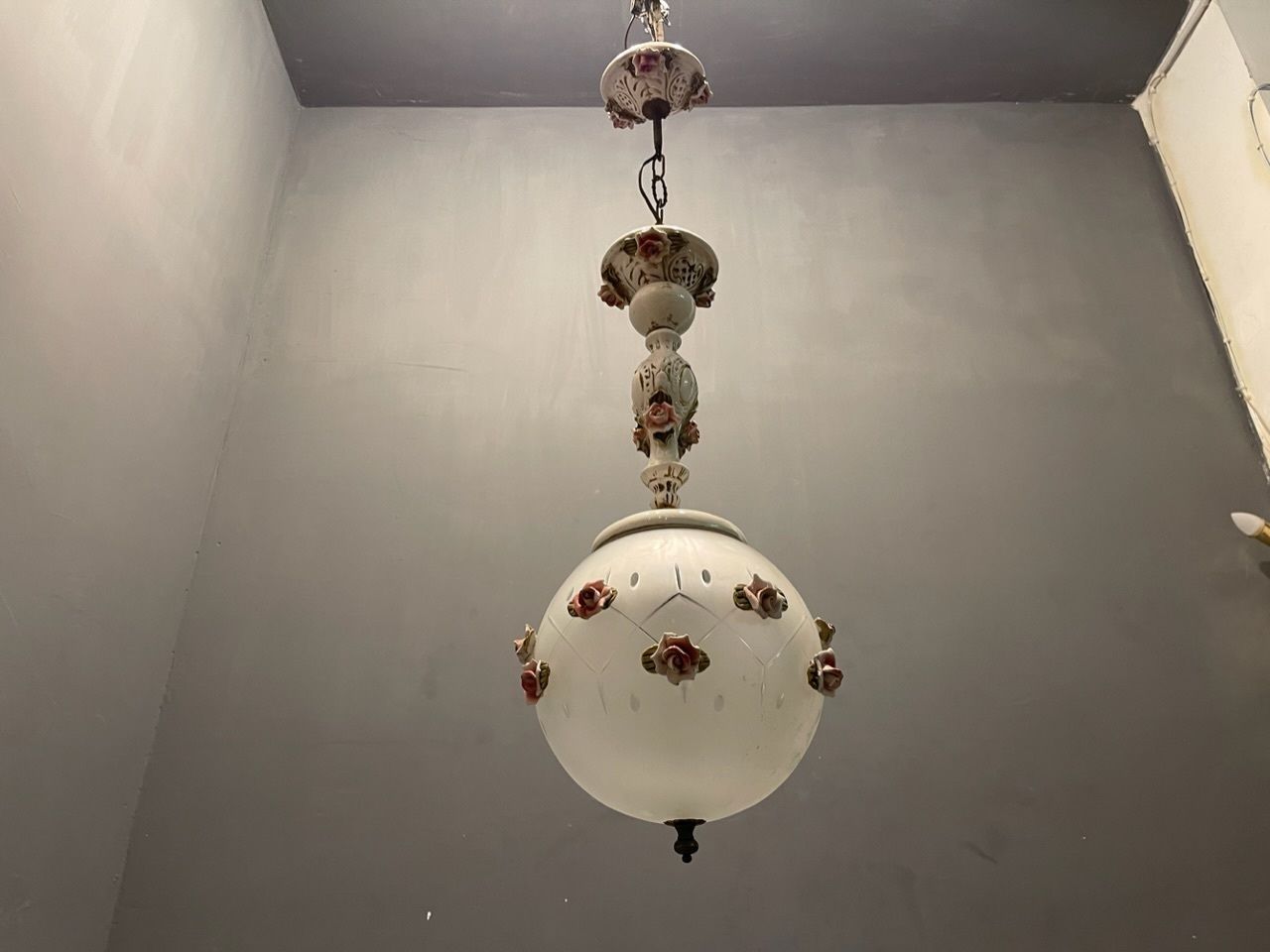 Italian Ceramic Rose Light Pendant photo vinterior