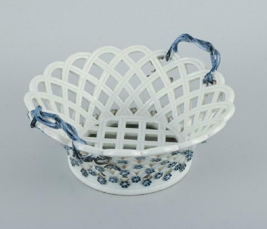 Meissen, Germany. Rare And Early Meissen Bowl / Basket With Pierced Rim photo for sale