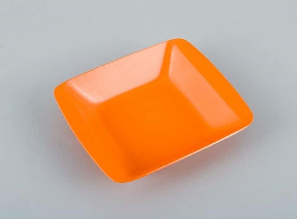 Fiskars, Finland, "Fiskamin", 5 Retro Plates In Orange And Brown Melamine photo for sale