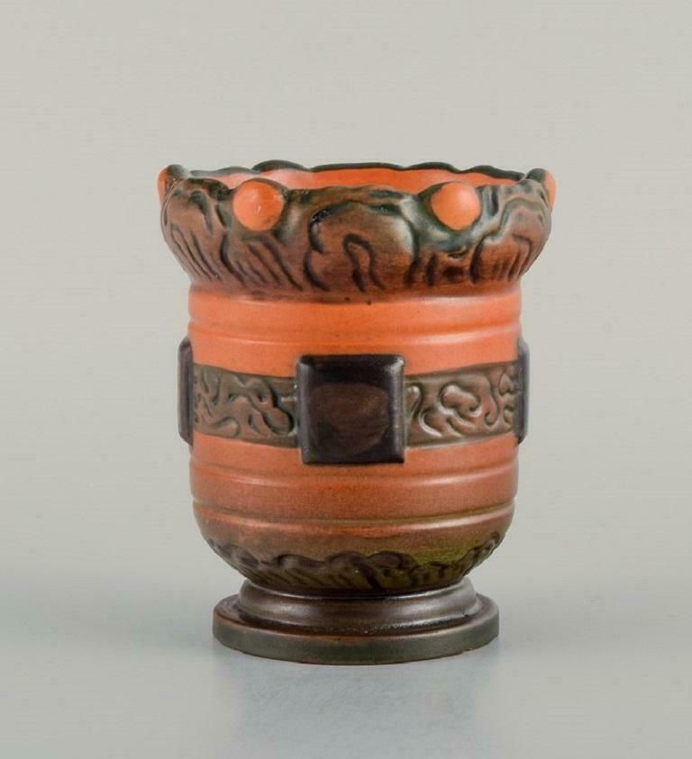 Ipsens Denmark. Two Art Nouveau Jars In Hand Painted Glazed Ceramic. 1920s. photo vinterior