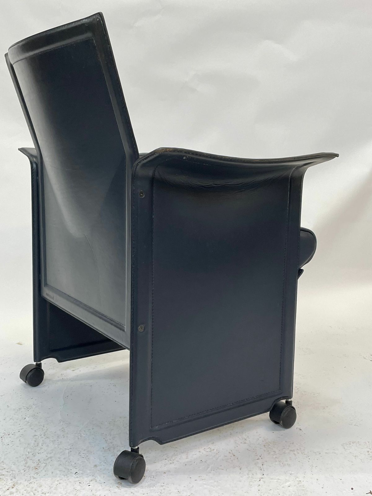 photo furniture Tito Agnoli Chair For Matteo Grassi
