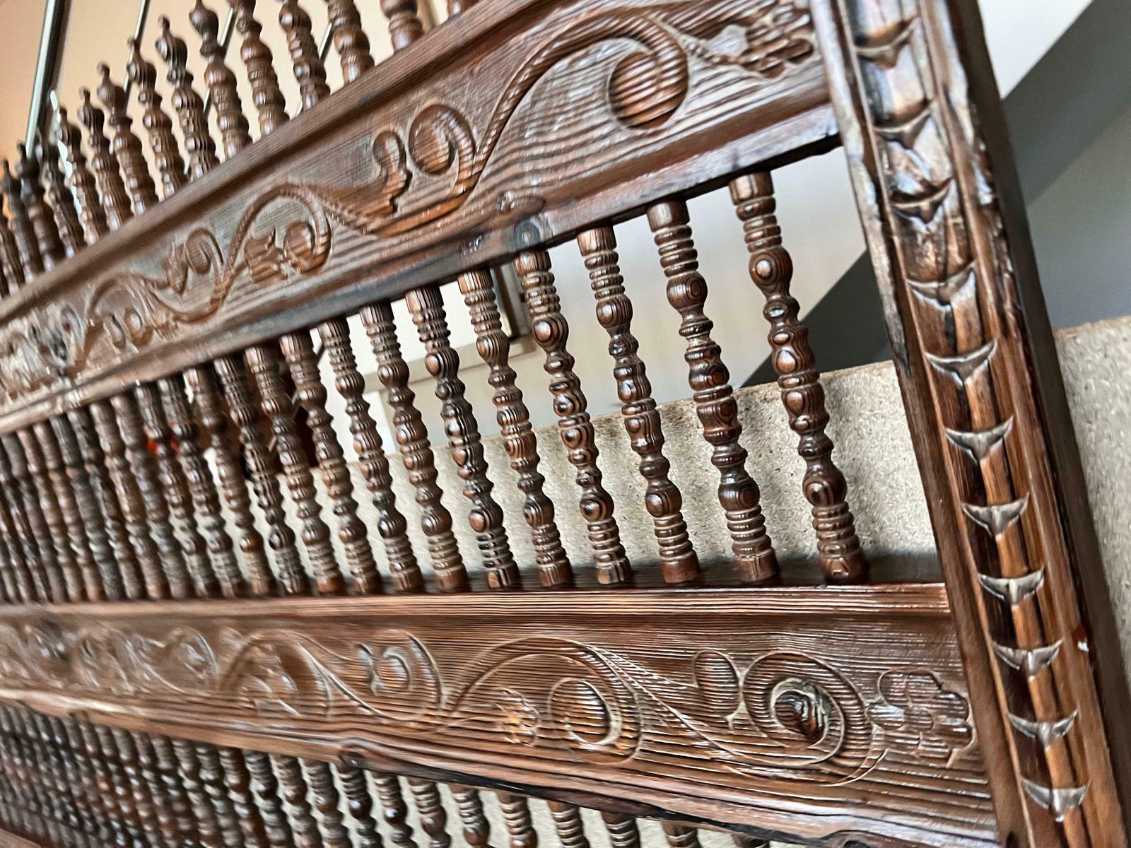 20th Century Baroque Style Queen Size Headboard In Carved Wood photo 3371.0