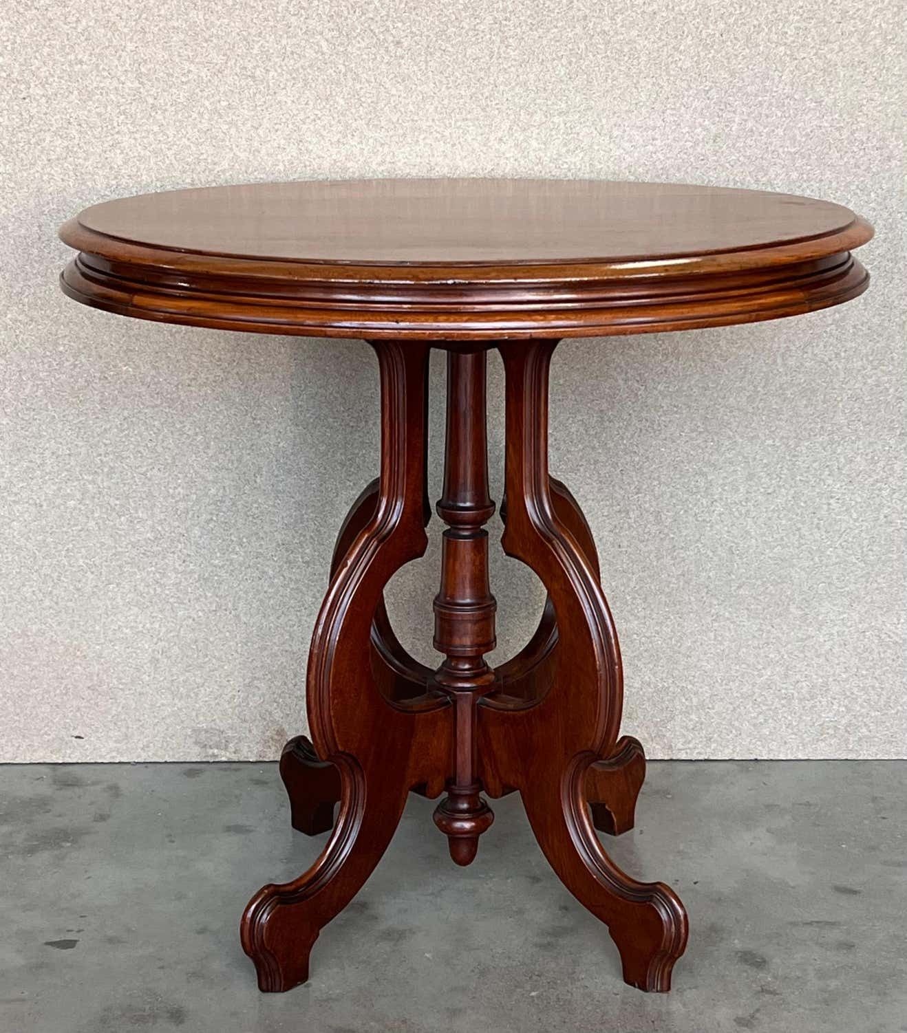 Table basse ovale victorienne en loupe de noyer avec incrustations photo furniture