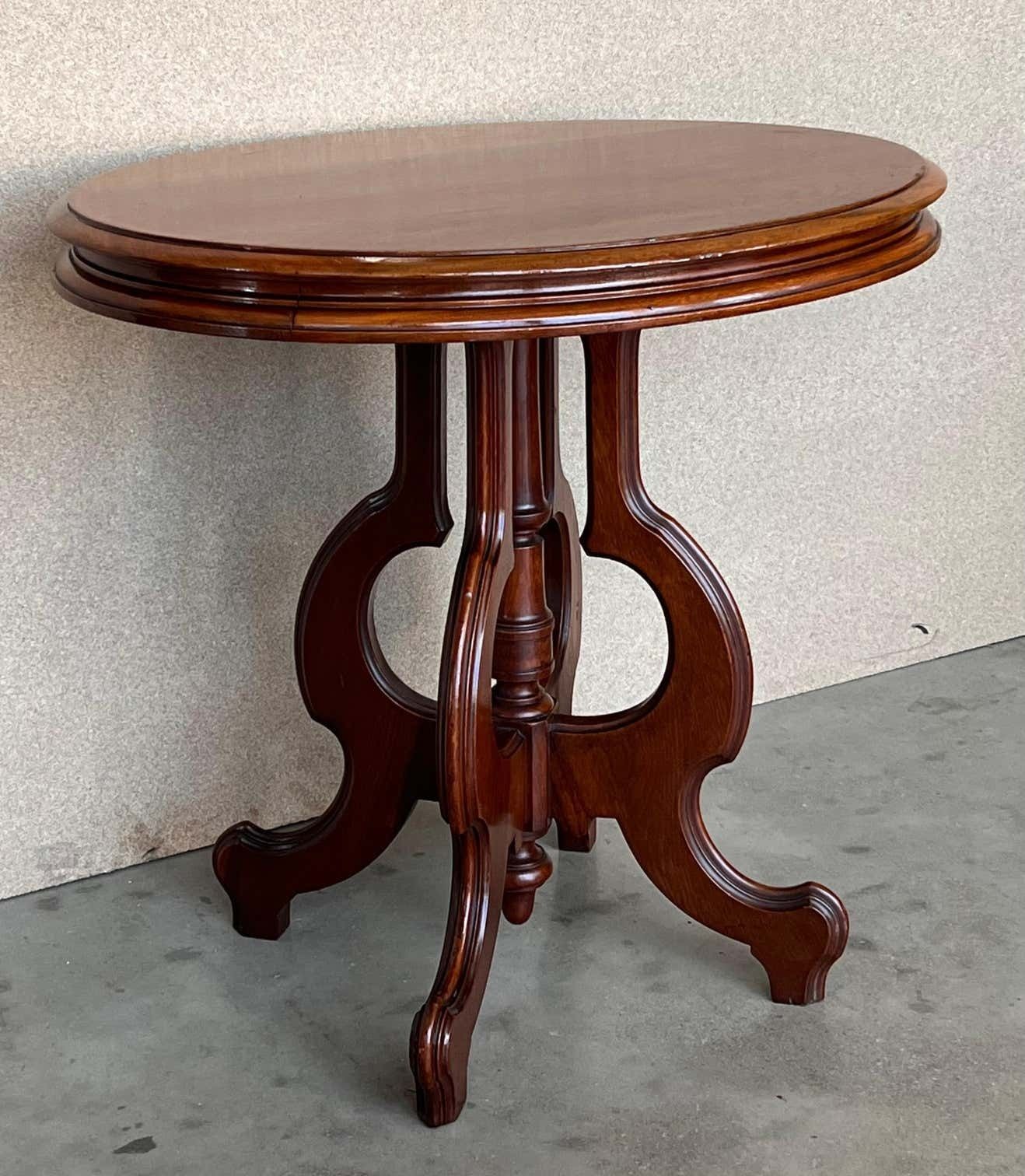 Table basse ovale victorienne en loupe de noyer avec incrustations photo Mobilier
