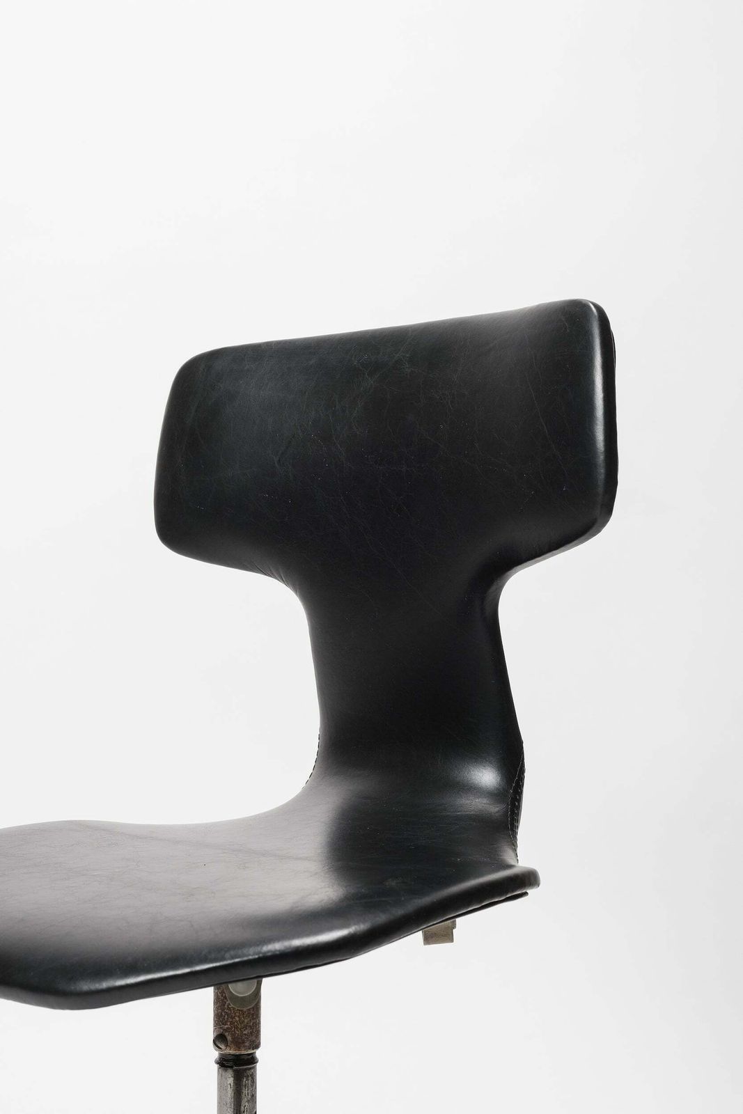 Arne Jacobsen, Office Chair, Leather, Fritz Hansen, 60s photo vinterior