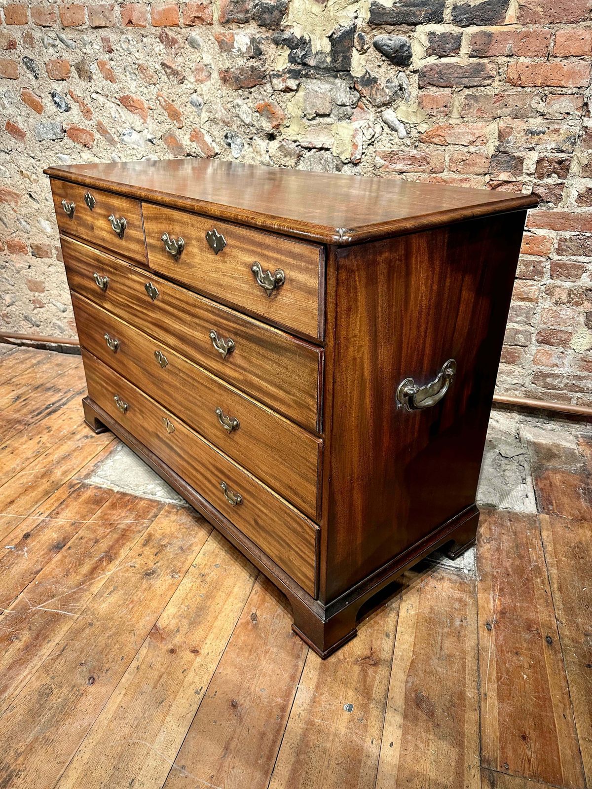photo furniture Rare Early Exceptional Antique Yorkshire Chippendale Georgian Cuban Mahogany Country House Chest Circa 1750
