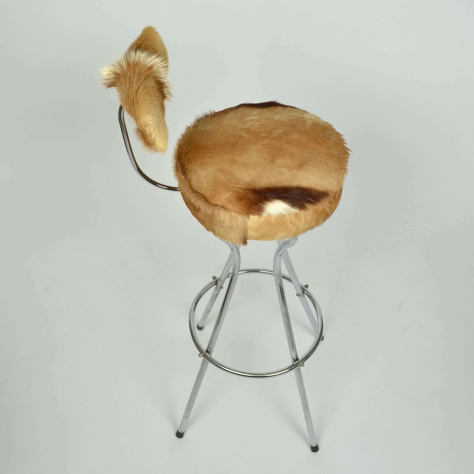 photo furniture Set Of Three Swivel Bar Stools In Chrome And Goatskin