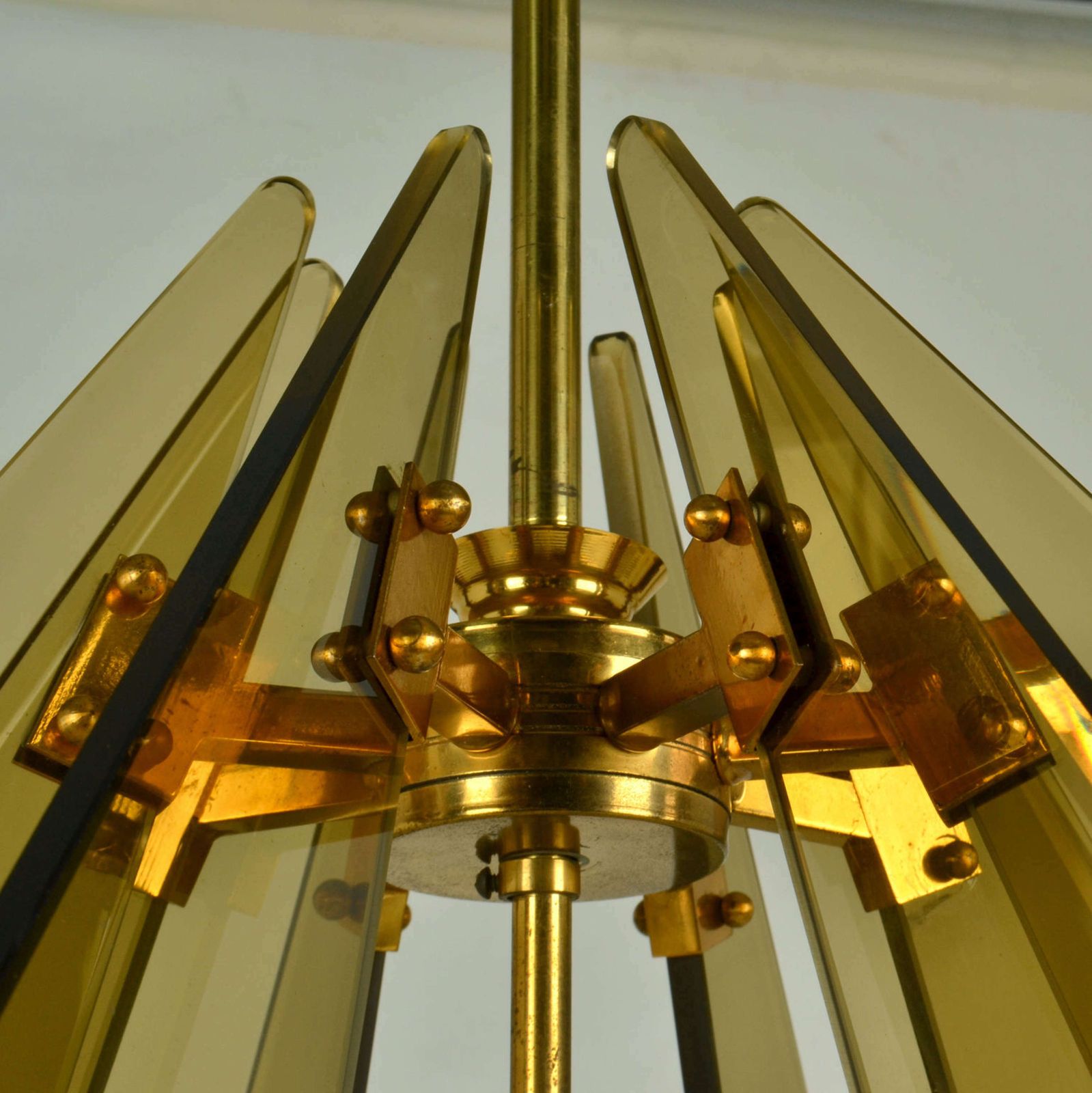 photo furniture Chandelier In Tinted Glass And Gilded Brass By Gino Paroldo, 1950's