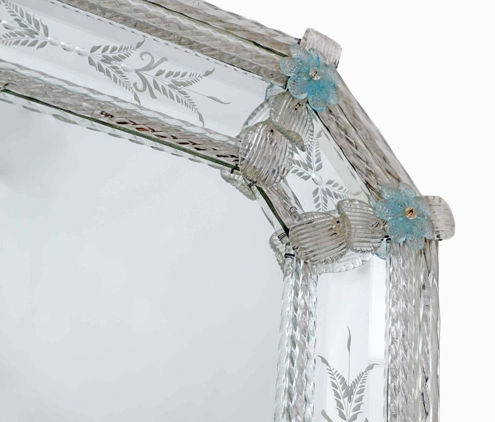 photo furniture 20th Century Venetian Murano Glass Flowers Octagonal Mirror