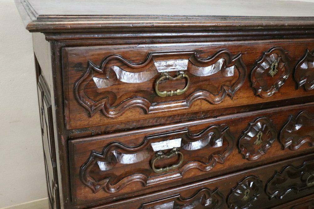 Antique Chest Of Drawers In Carved Walnut photo Furniture