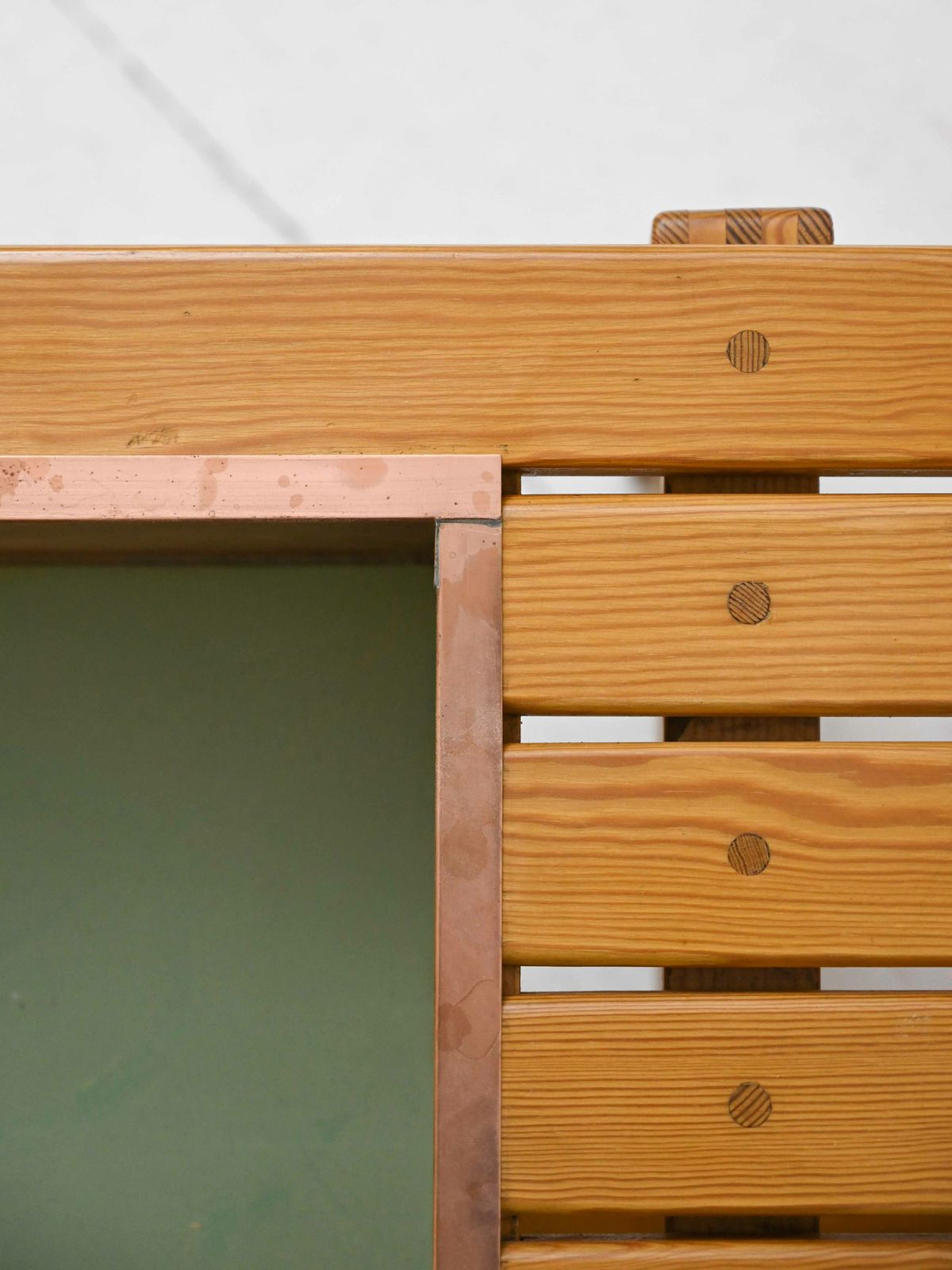 Scandinavian Bench With Planter photo vinterior