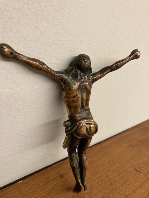 photo vinterior Ancient Christ Sculpture In Bronze From The 17th Century