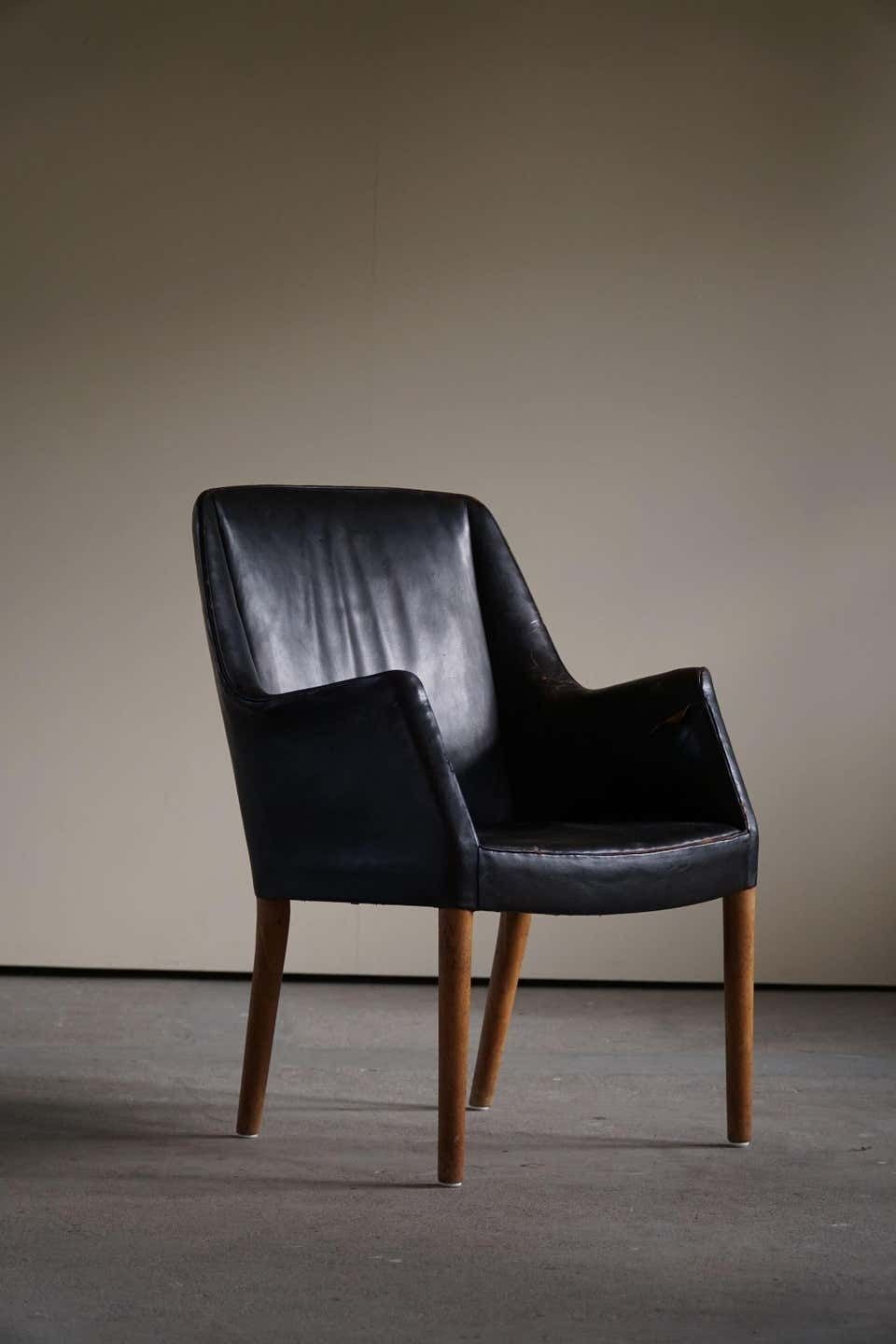 5266.0 Danish Modern Armchair By Nanna Ditzel In Oak And Patinated Leather, 1950s photo