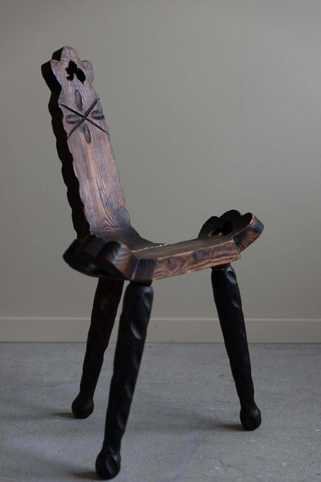 Wabi Sabi French Wooden Carved Tripod Chair, Early 20th Century photo vinterior