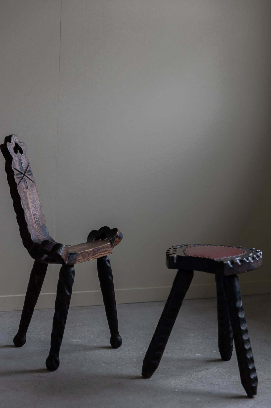 Wabi Sabi French Wooden Carved Tripod Chair, Early 20th Century photo vintage