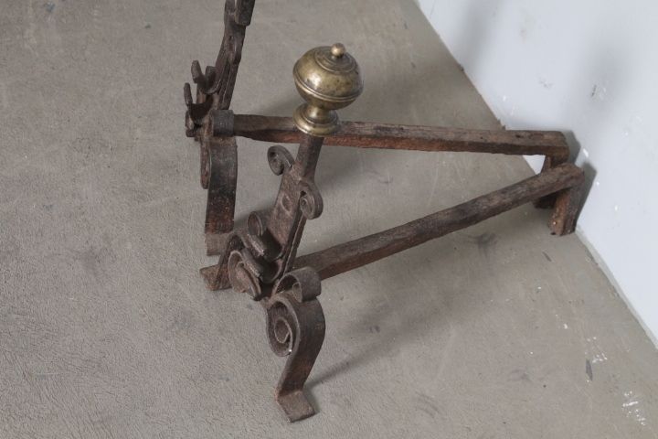 Ancient Pair Of Fireplace Andirons In Iron And Brass From The 18th Century photo vintage