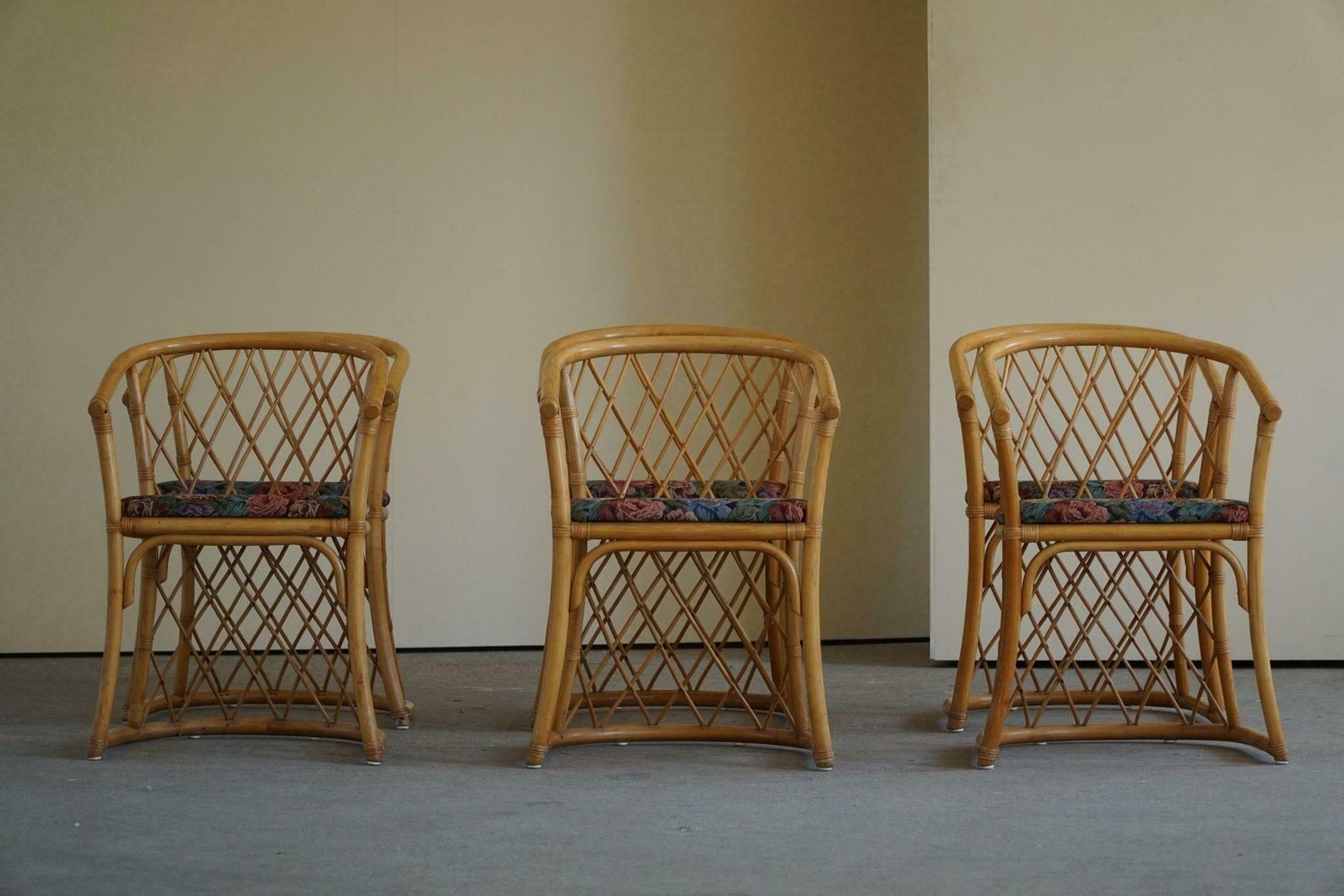 Set Of 6 Sculptural Vintage Bamboo Dining Chairs, Danish Modern, Made In 1960s photo vinterior