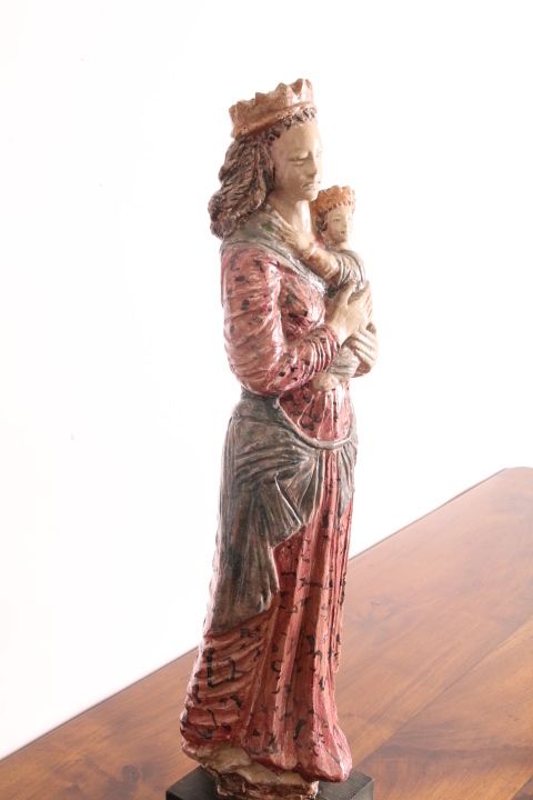 Ancient Virgin Sculpture In Polychrome Majolica From The 1950s, H 70 Cm. Signed Benini Faenza photo vintage