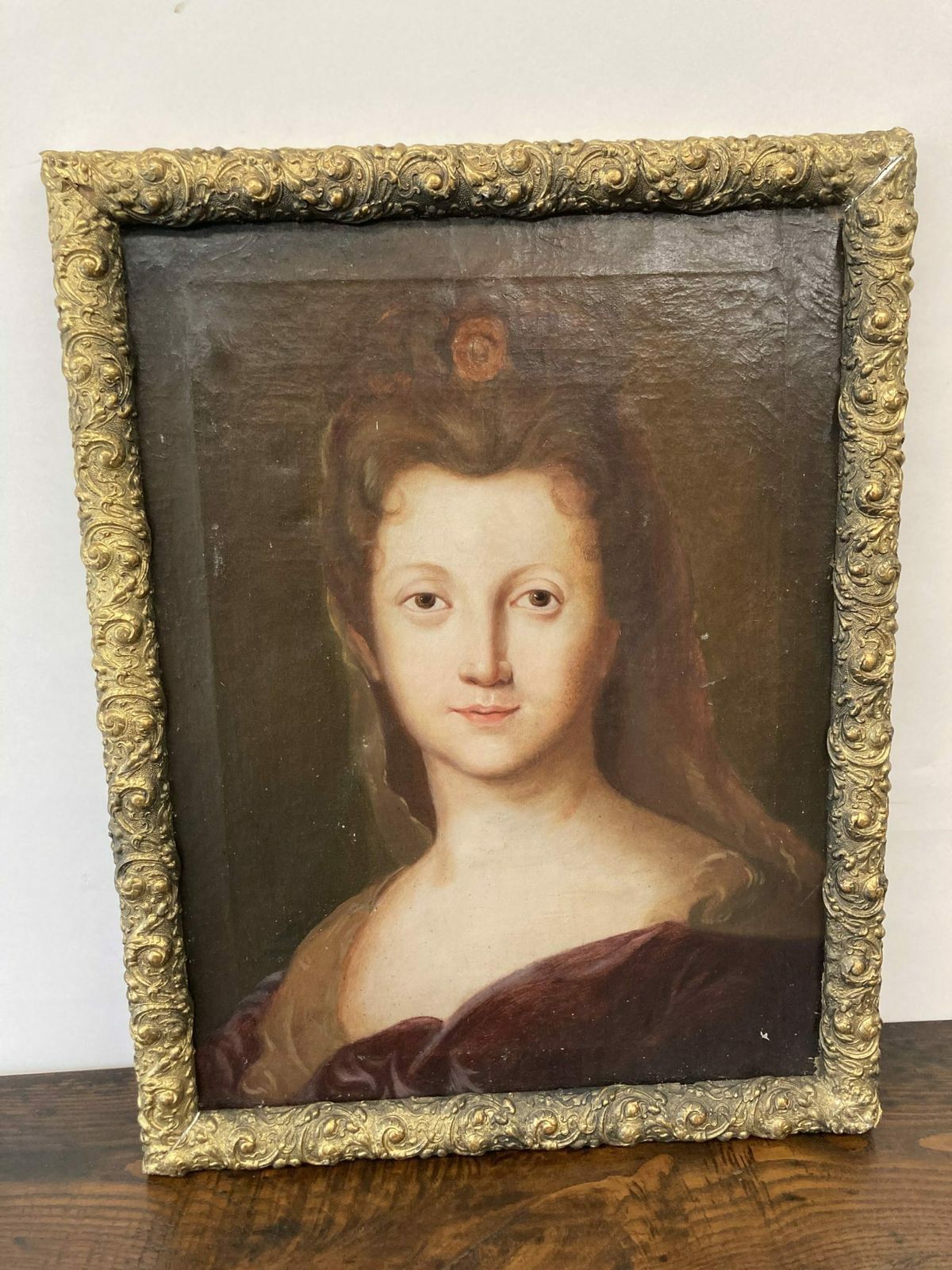 Ancient Lady Oil On Canvas From The 18th Century Tuscan School. Painted Antique photo furniture