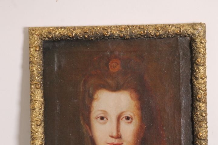 Ancient Lady Oil On Canvas From The 18th Century Tuscan School. Painted Antique photo vintage