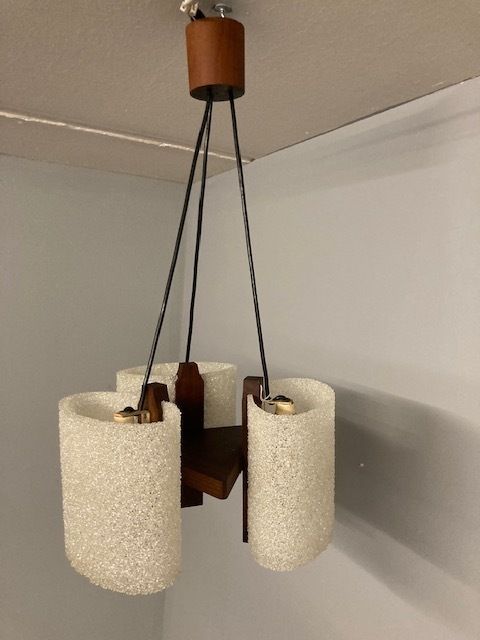 photo vinterior Antique Design Chandelier With Three Lights From The 70s, Swedish Style In Teak. Modern Design. Restored And Overhauled !!