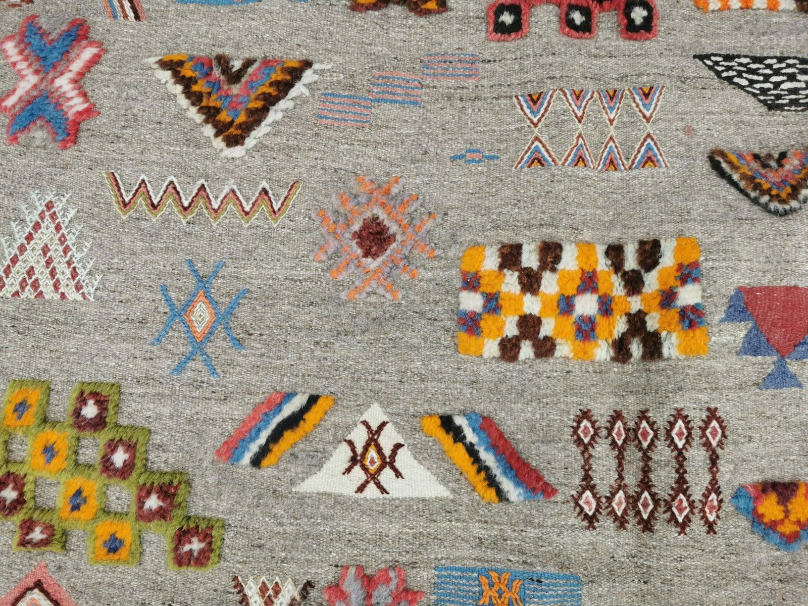 R176/ 8.6×4.5 Ft/ Large Grey Moroccan Berber Rug. Hand Embroidery photo vintage