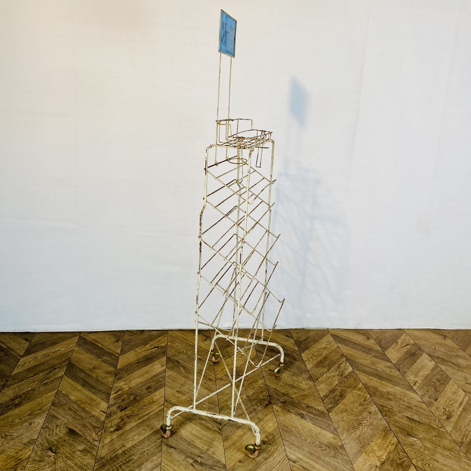 photo vintage Vintage French Metal 6 Tier Shop Display Stand, 1970s