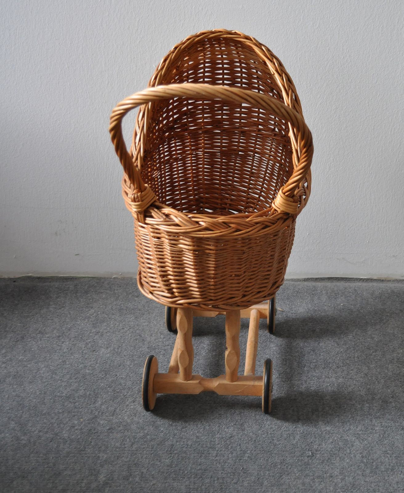 Wicker Toy Pram, 1900s, Antique photo 331.0
