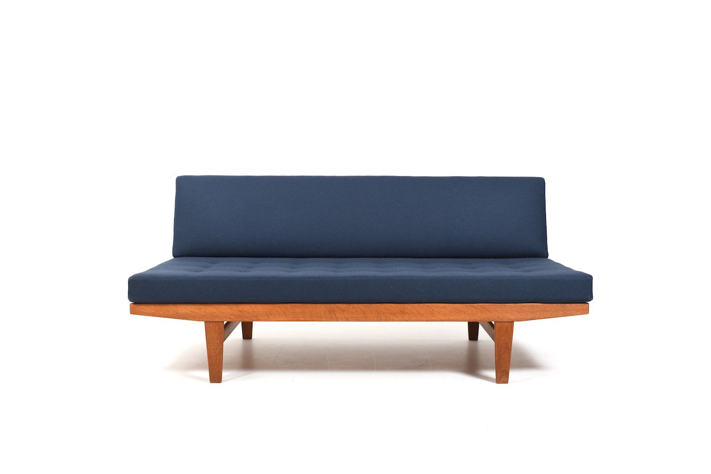 Large Daybed H9 By Poul Volther For Fdb / New Upholstered