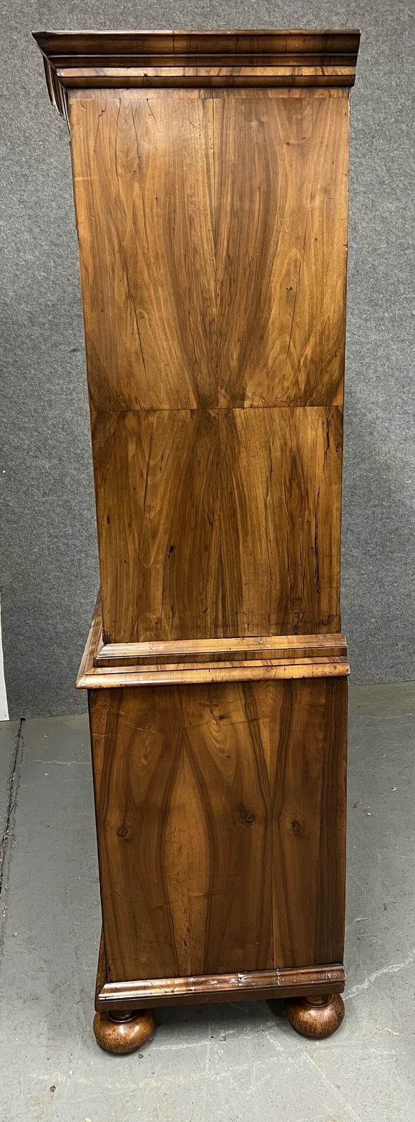 5280.0 An Unusual William And Mary Period Figured Walnut Escritoire photo