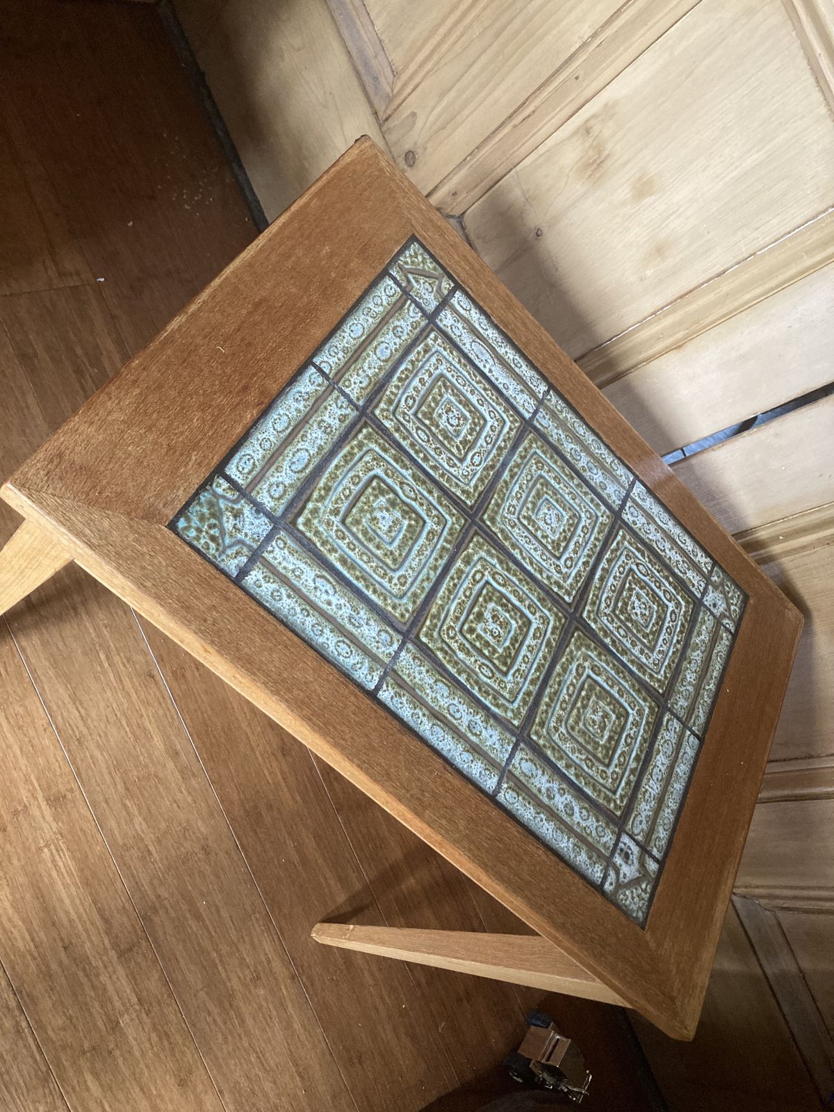 photo furniture 1960s Kvalitet Danish Teak Nest Of Tables With Tiled Top