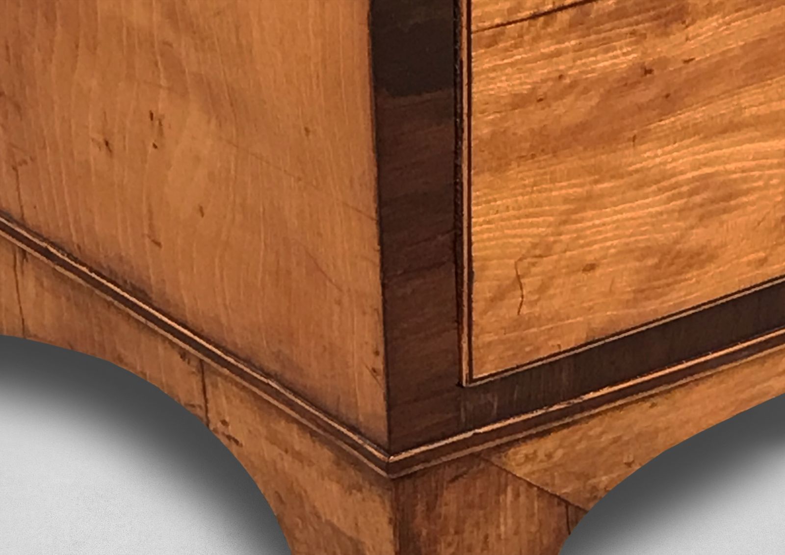 Attributed To Gillows   George III Period Satinwood And Kingwood Chest Of Drawers photo furniture